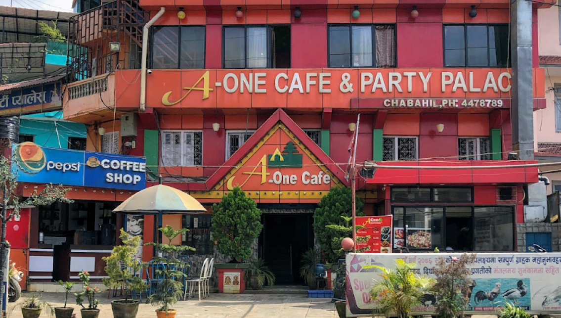 a-one-cafe-party-palace